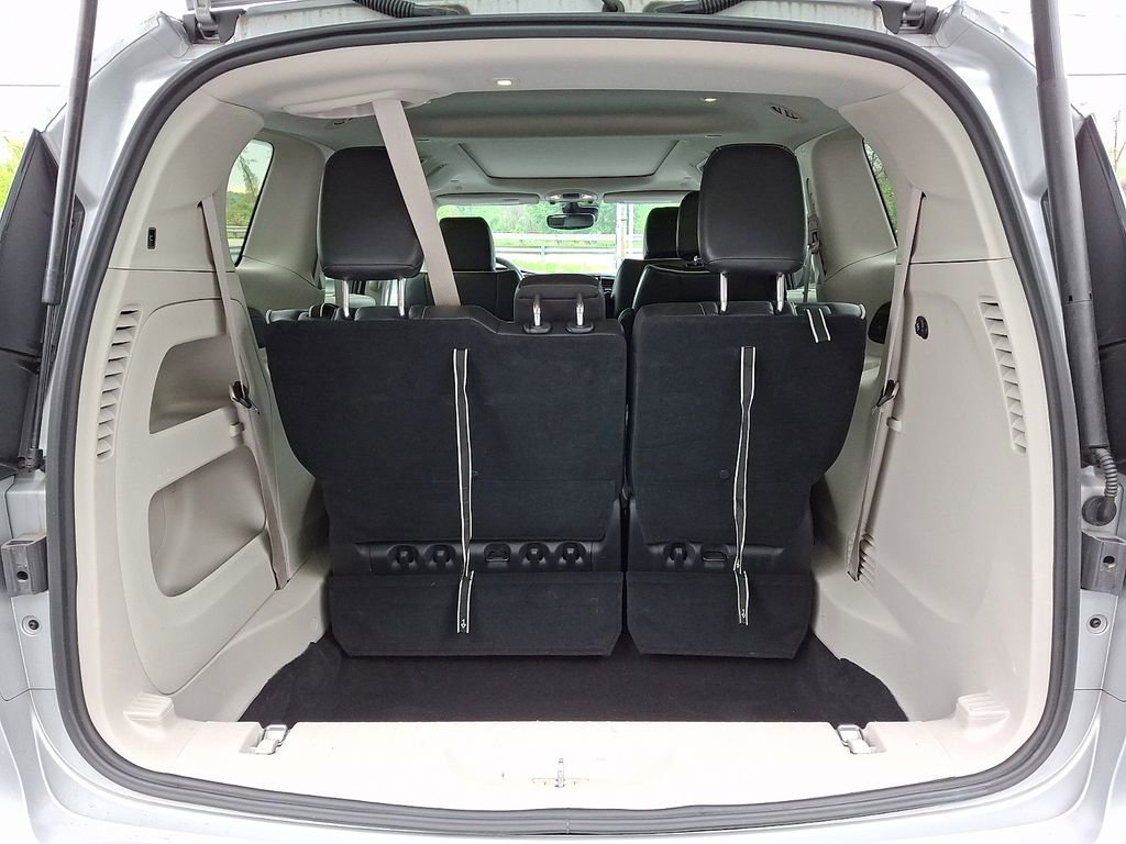 Used 2024 Chrysler Pacifica Limited FWD image 31