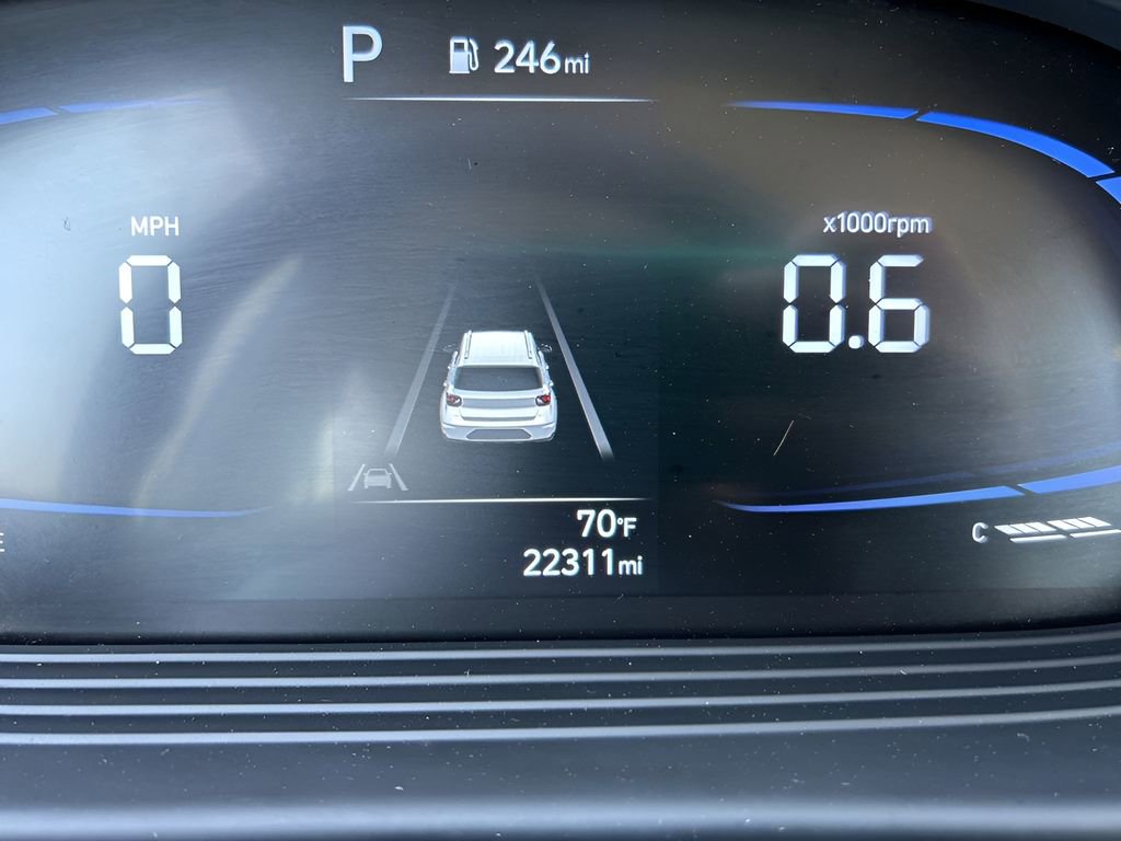 Used 2025 Hyundai Venue SEL FWD image 22
