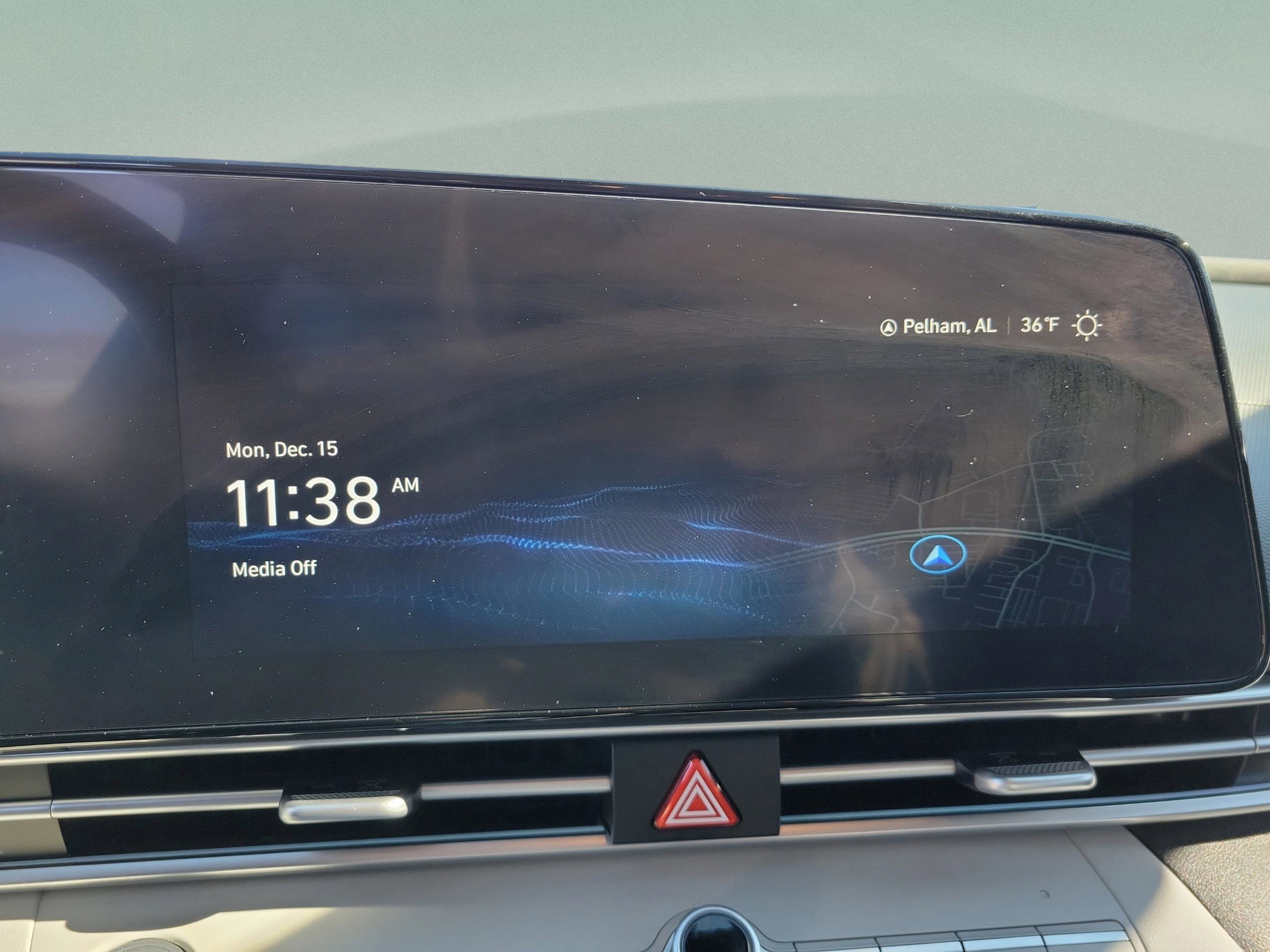 Used 2023 Hyundai Elantra Limited image 25