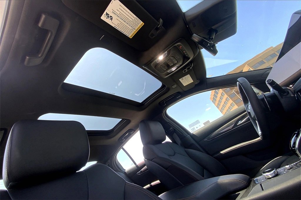 Used 2025 Cadillac CT5 Sport w/ Technology Package image 13