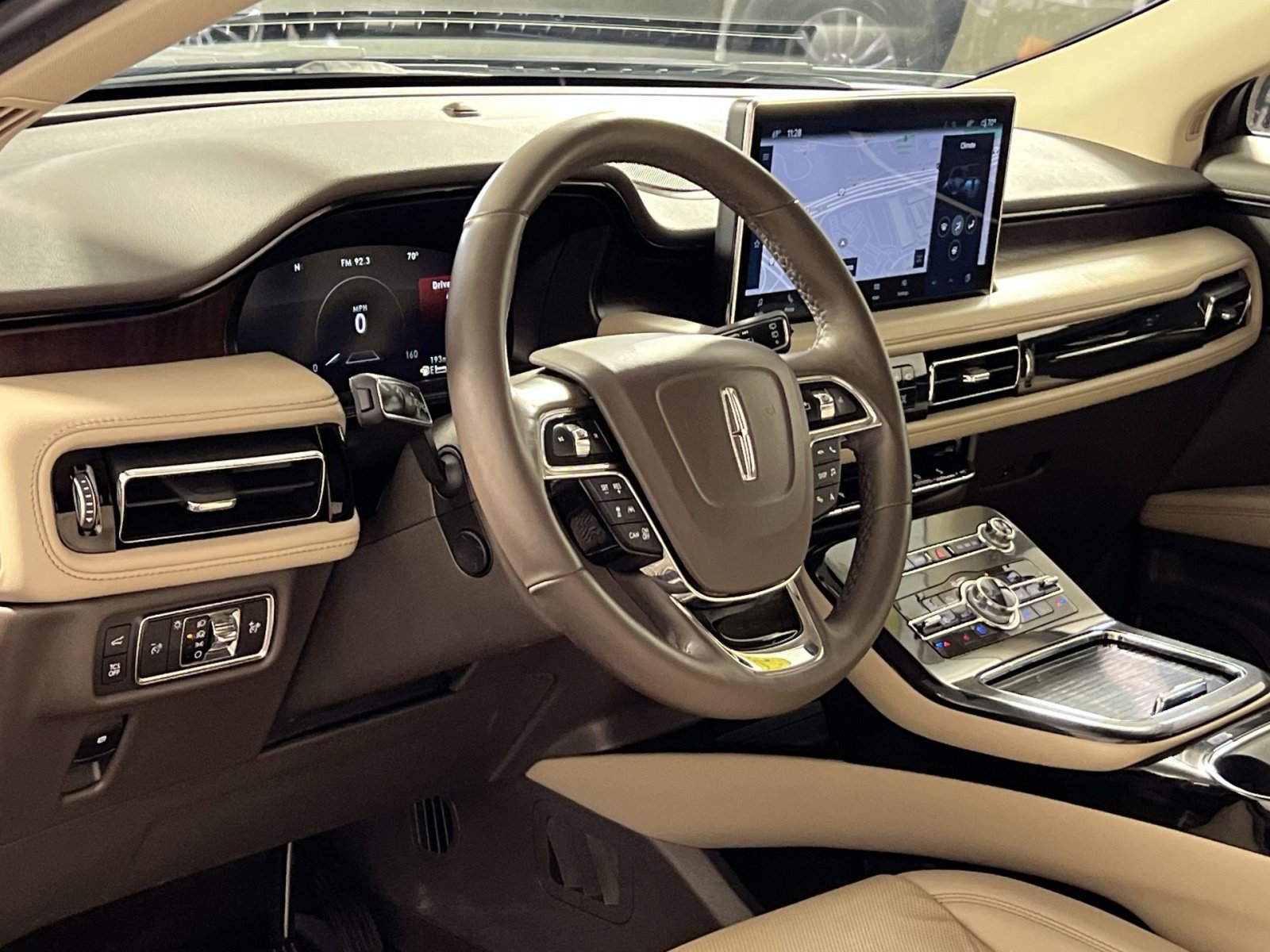 Used 2022 Lincoln Nautilus Reserve AWD/4WD image 16