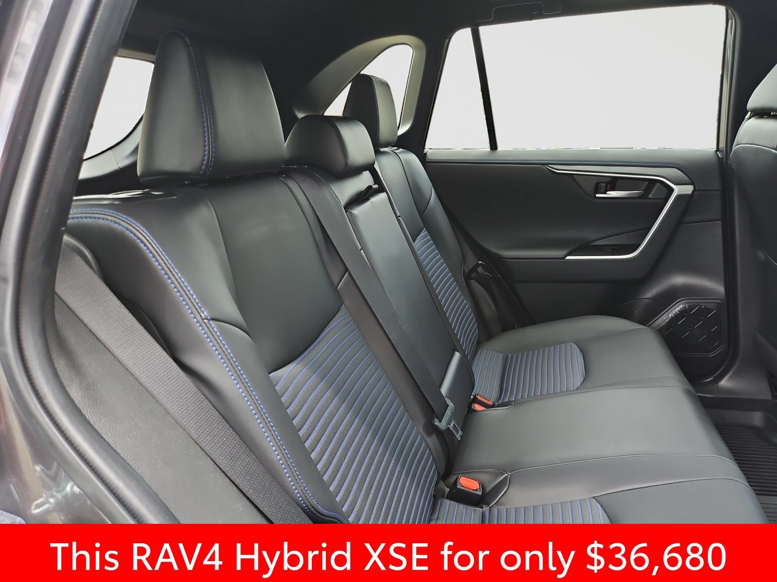 Used 2024 Toyota RAV4 XSE AWD/4WD image 45