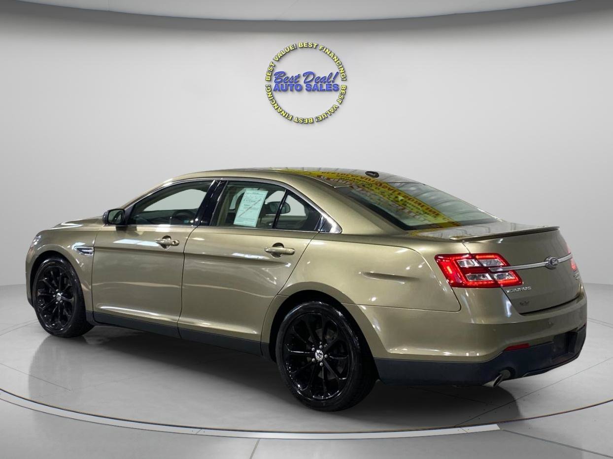 Used 2013 Ford Taurus Limited FWD image 3