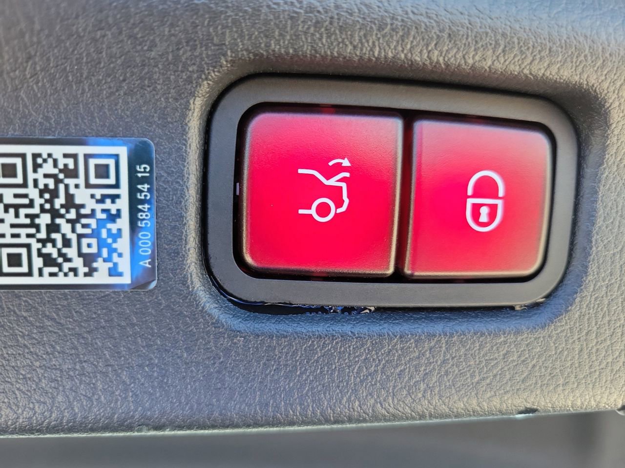 Used 2022 Mercedes-Benz C 300 Sedan image 10