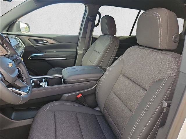 New 2027 Chevrolet Traverse LT FWD image 4