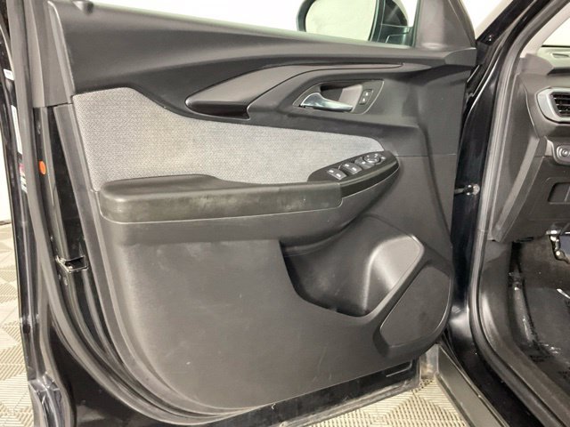 Used 2023 Chevrolet TrailBlazer LT w/ Convenience Package FWD image 10