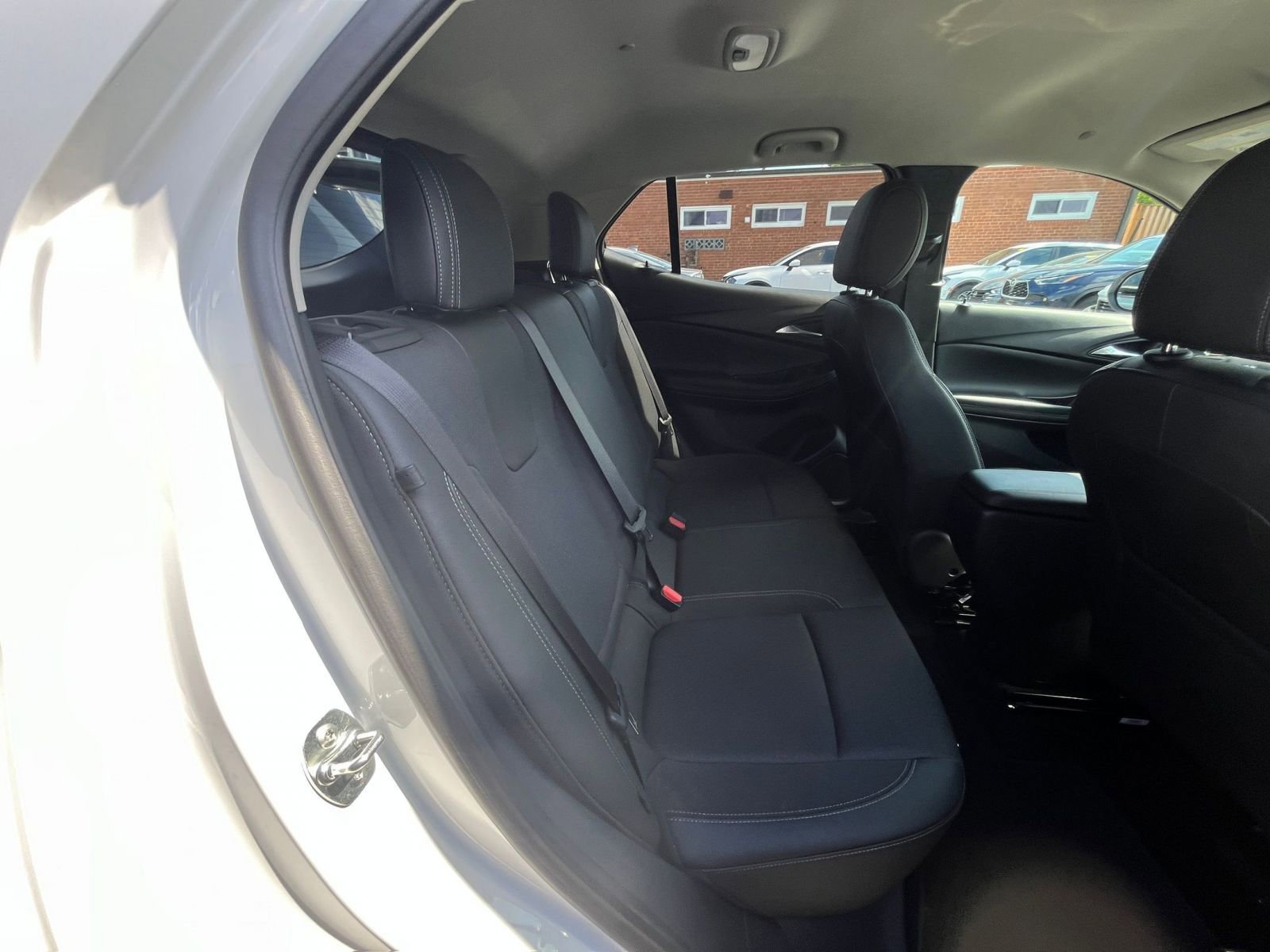 Used 2025 Buick Encore GX Preferred FWD image 37