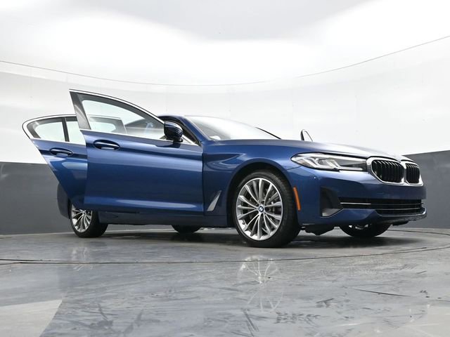 Used 2023 BMW 530i w/ Premium Package image 44