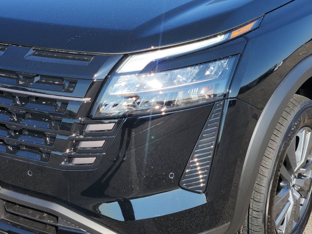 New 2026 Nissan Pathfinder SV FWD image 5