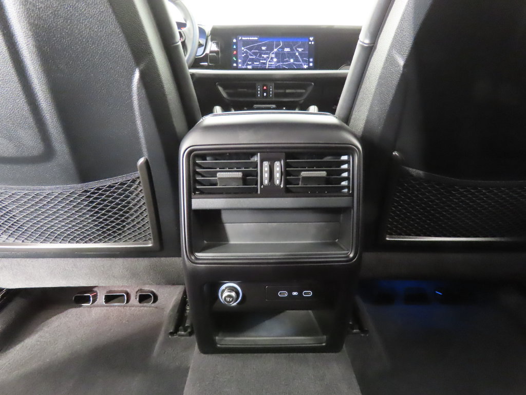 Certified 2026 Porsche Cayenne AWD/4WD image 28