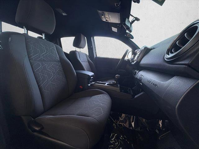 Used 2017 Toyota Tacoma TRD Off-Road w/ Tow Package image 21