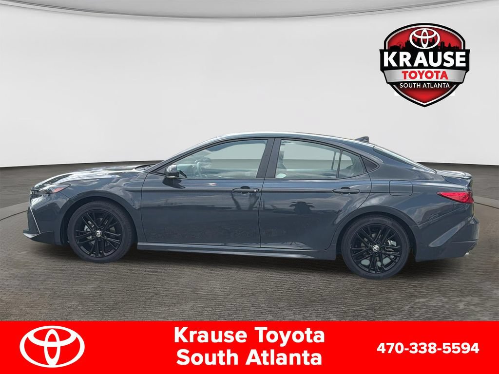 Used 2025 Toyota Camry SE w/ Convenience Package FWD image 4
