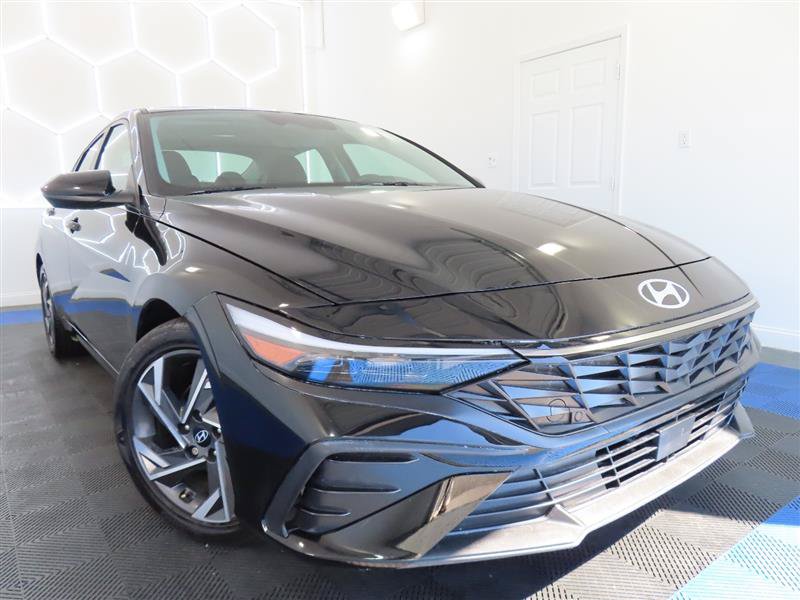 Used 2024 Hyundai Elantra SEL w/ Convenience Package FWD image 2