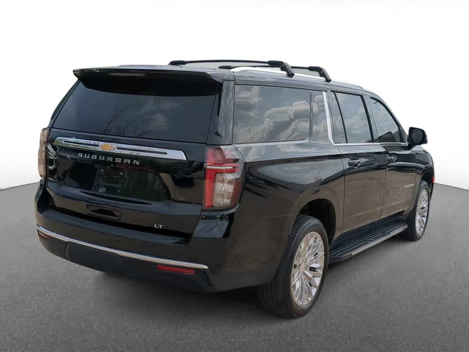 Used 2024 Chevrolet Suburban LT w/ LT Signature Package AWD/4WD image 8