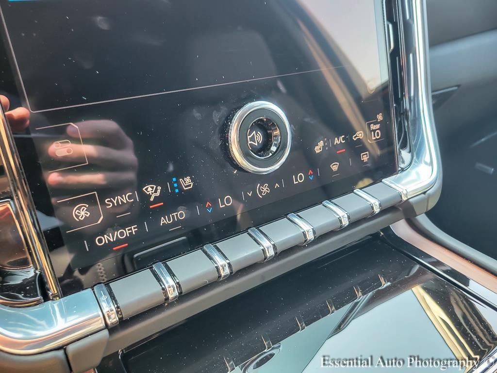 Used 2025 GMC Yukon Denali image 17