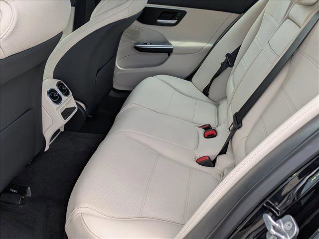 Used 2025 Mercedes-Benz C 300 4MATIC Sedan image 19