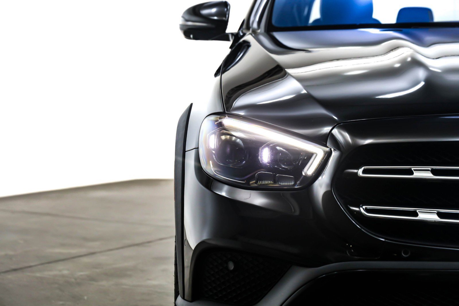 Certified 2022 Mercedes-Benz E 450 4MATIC All-Terrain Wagon image 15