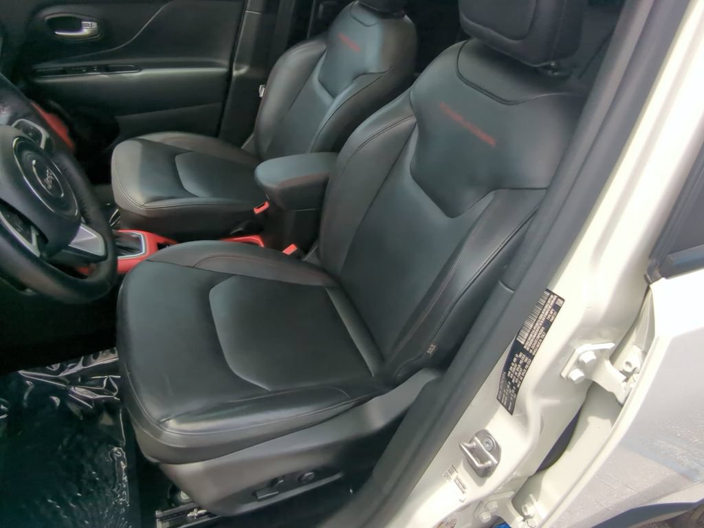 Used 2021 Jeep Renegade Trailhawk w/ Sun & Sound Group AWD/4WD image 20