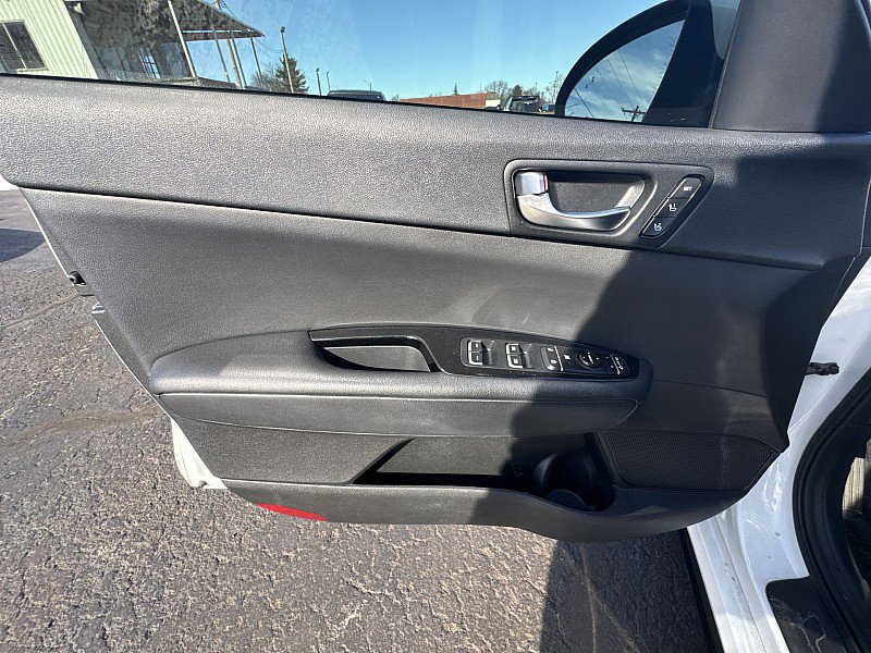 Used 2018 Kia Optima SX image 19