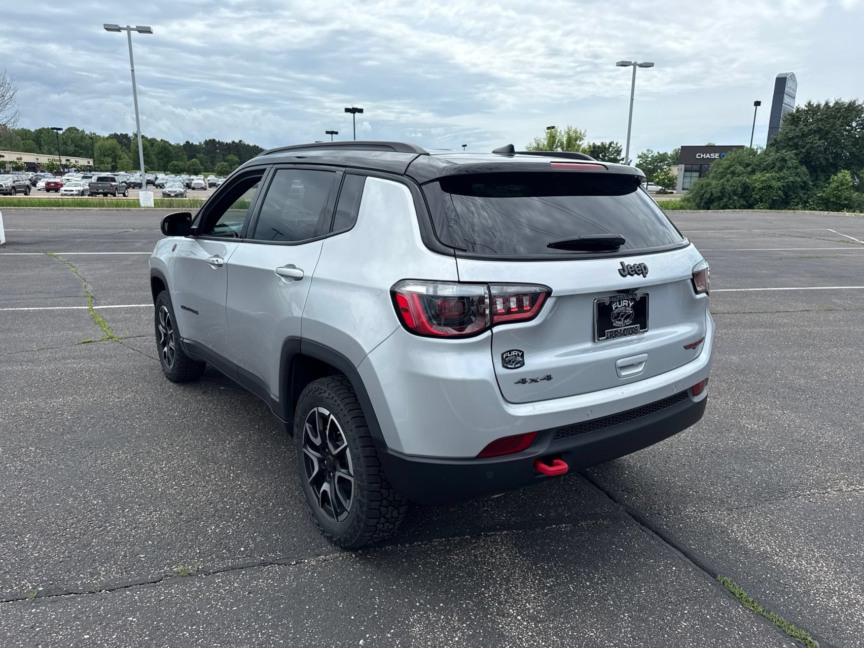 Used 2025 Jeep Compass Trailhawk AWD/4WD image 38