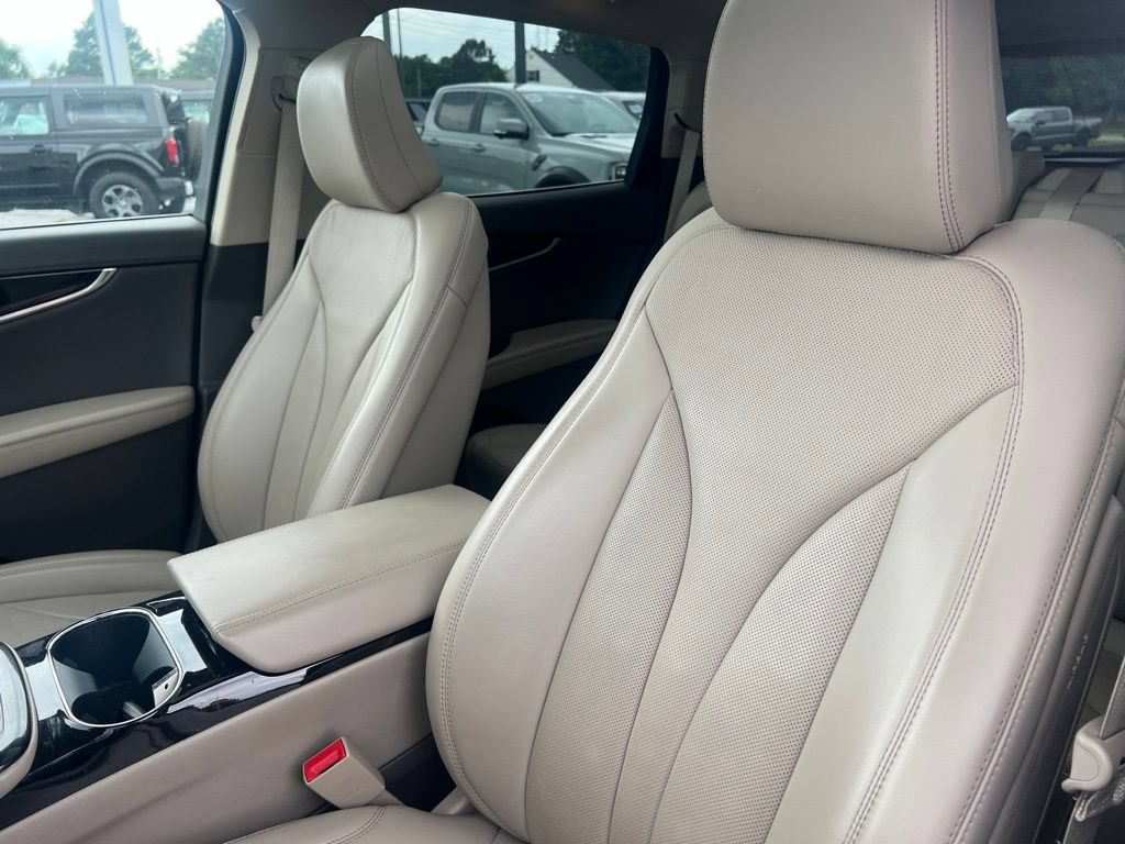 Used 2021 Lincoln Nautilus Reserve FWD image 10