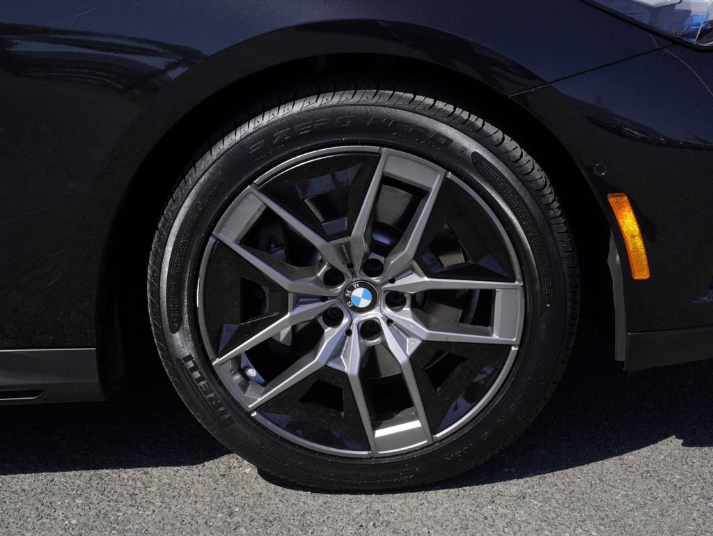 Used 2026 BMW 530i w/ Premium Package RWD image 10