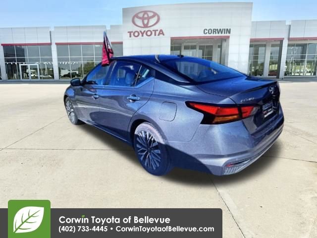 Used 2023 Nissan Altima 2.5 SV FWD image 12
