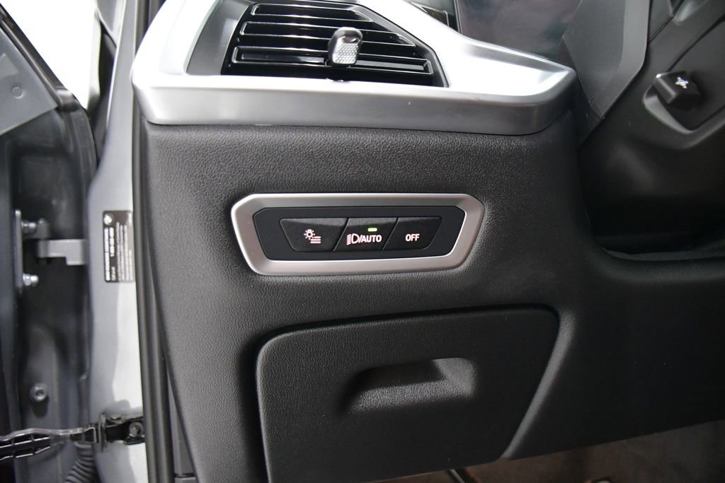Used 2024 BMW X7 xDrive40i w/ M Sport Package image 11