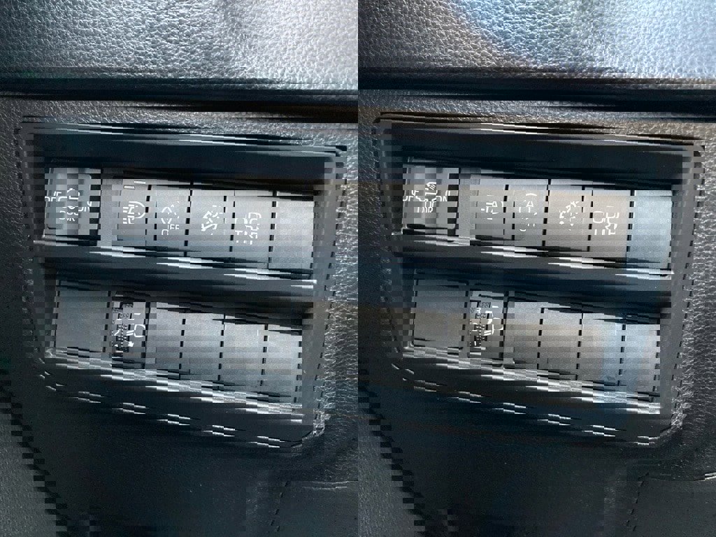 Used 2025 Toyota Tundra SR5 w/ SR5 Premium Package image 11