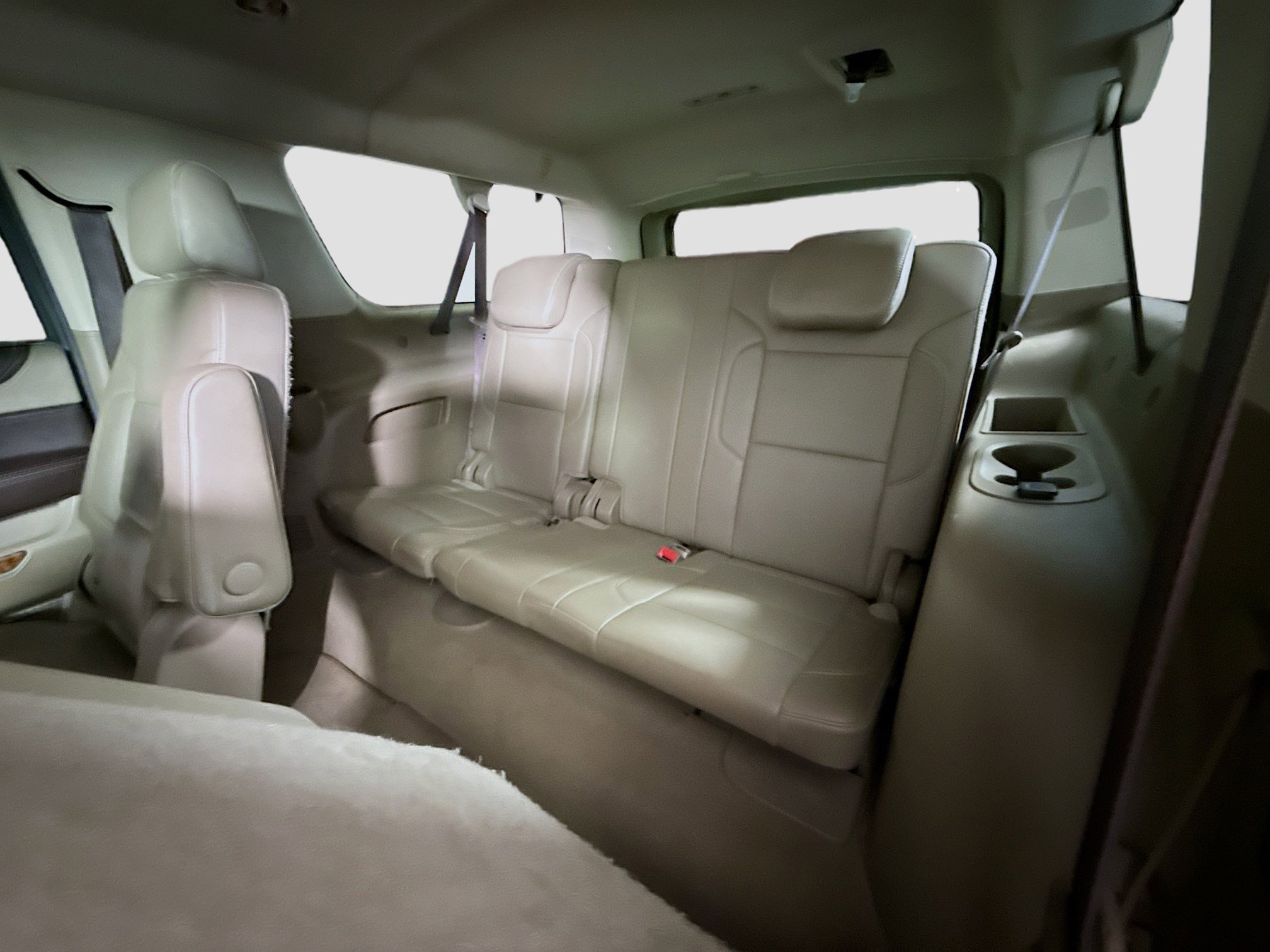 Used 2019 Chevrolet Suburban Premier RWD image 40