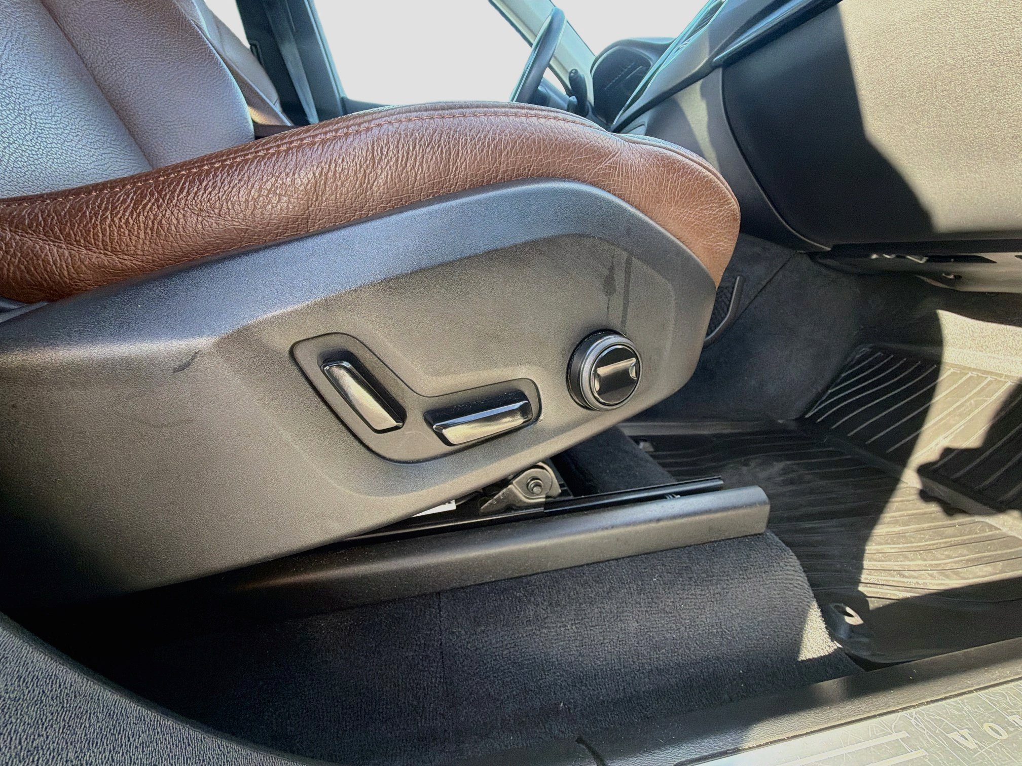 Used 2020 Volvo XC90 T6 Momentum w/ Protection Package Premier AWD/4WD image 47