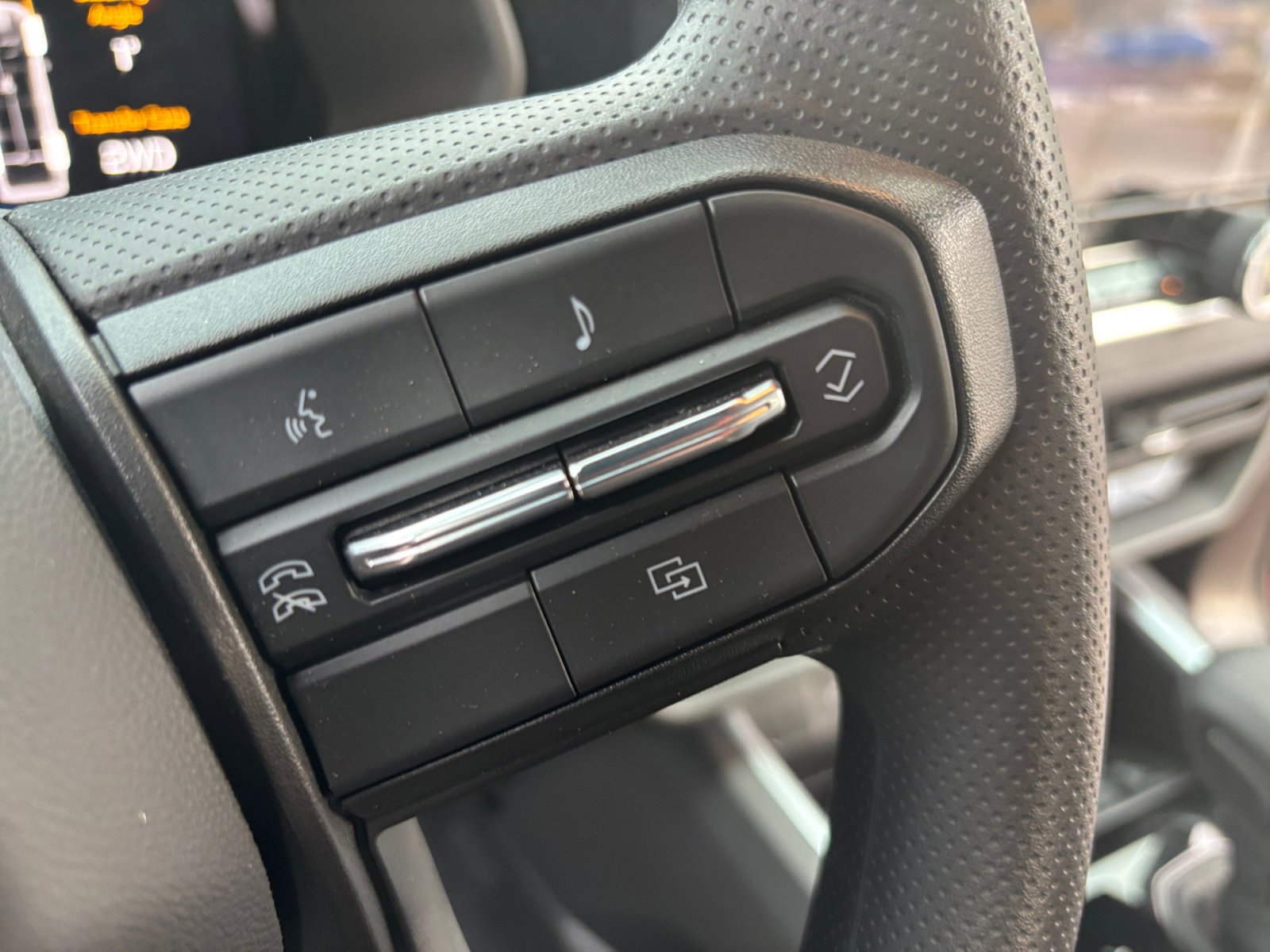 New 2025 Chevrolet Colorado Trail Boss w/ Midnight Edition image 20