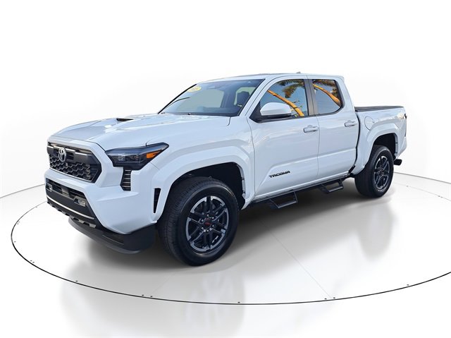Used 2025 Toyota Tacoma TRD Sport image 3