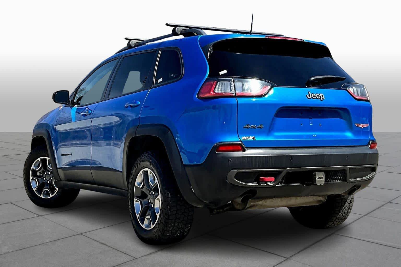 Used 2019 Jeep Cherokee Trailhawk AWD/4WD image 12