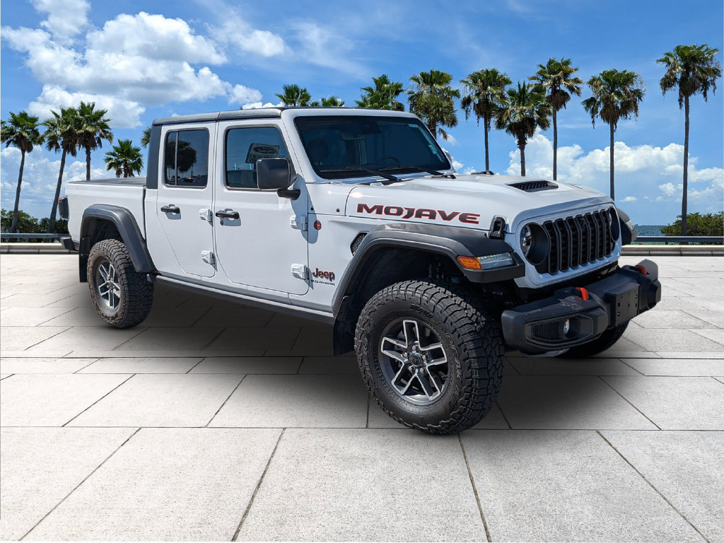 Used 2024 Jeep Gladiator Mojave w/ Technology Group AWD/4WD image 2