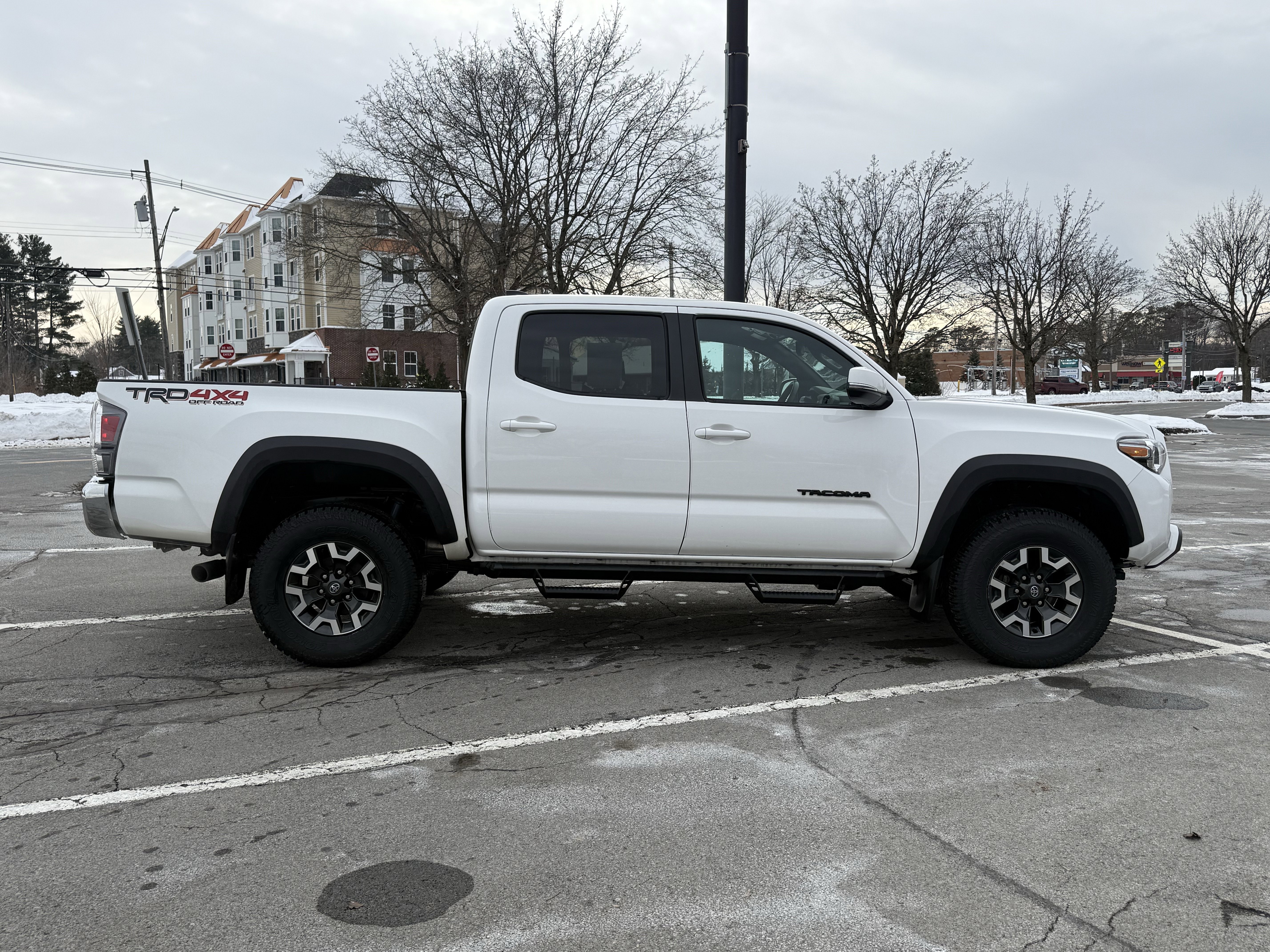 Used 2023 Toyota Tacoma TRD Off-Road image 12