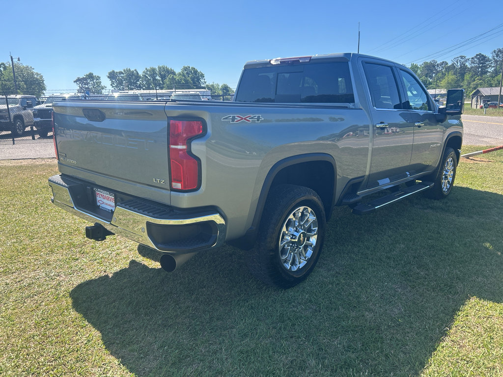Used 2025 Chevrolet Silverado 2500 LTZ w/ LTZ Premium Package image 12