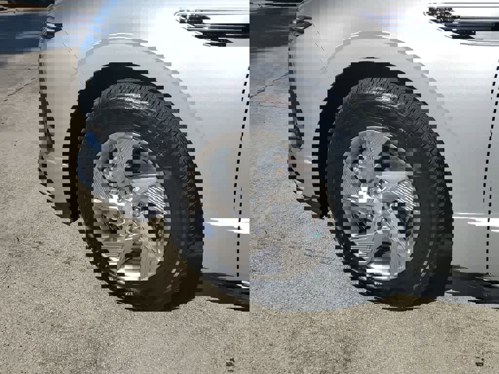 Used 2025 Hyundai Sonata SE image 5