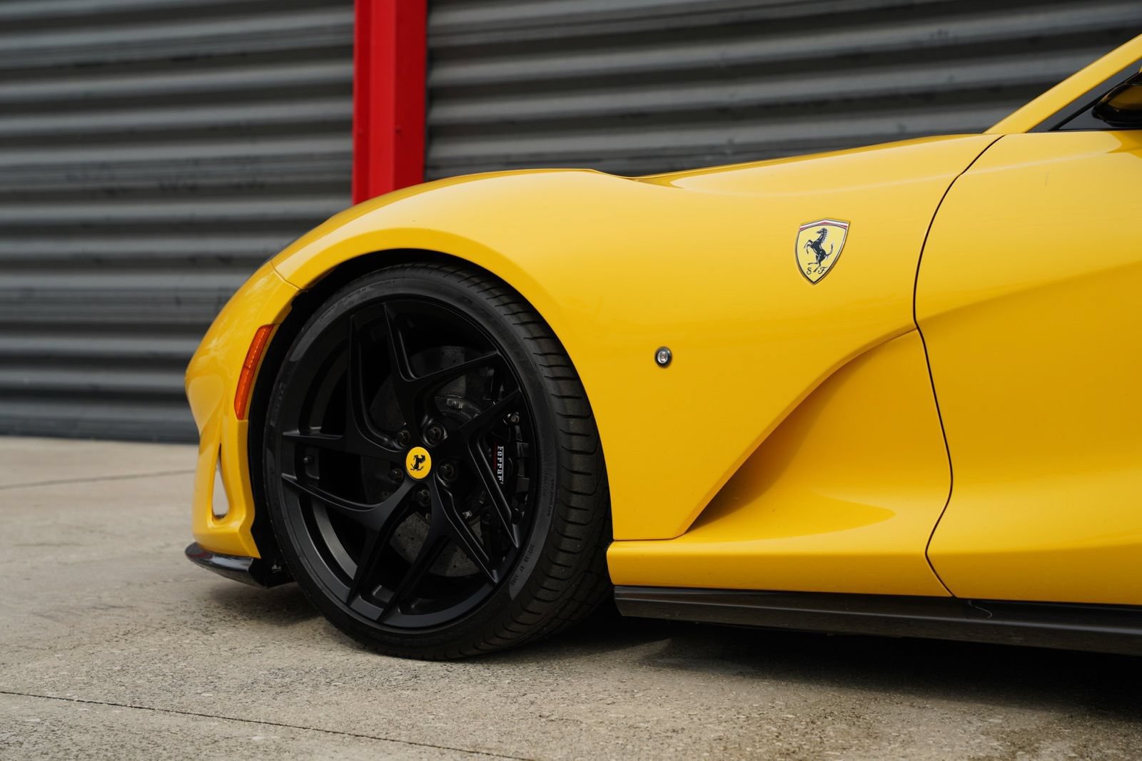 Used 2019 Ferrari 812 Superfast RWD image 17