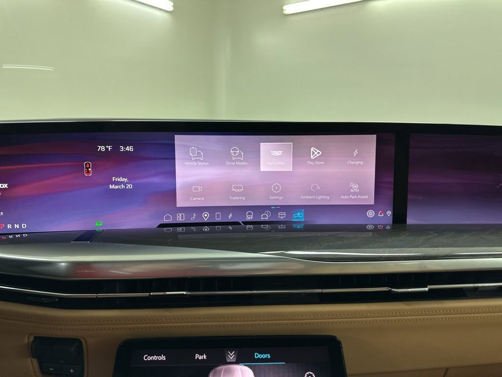 Certified 2025 Cadillac Escalade IQ Sport 2 w/ LPO, ONYX Package image 42