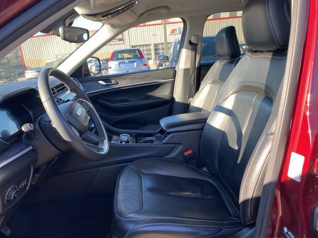 Used 2023 Jeep Grand Cherokee Limited image 9