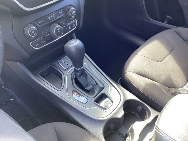 Used 2021 Jeep Cherokee Latitude image 18