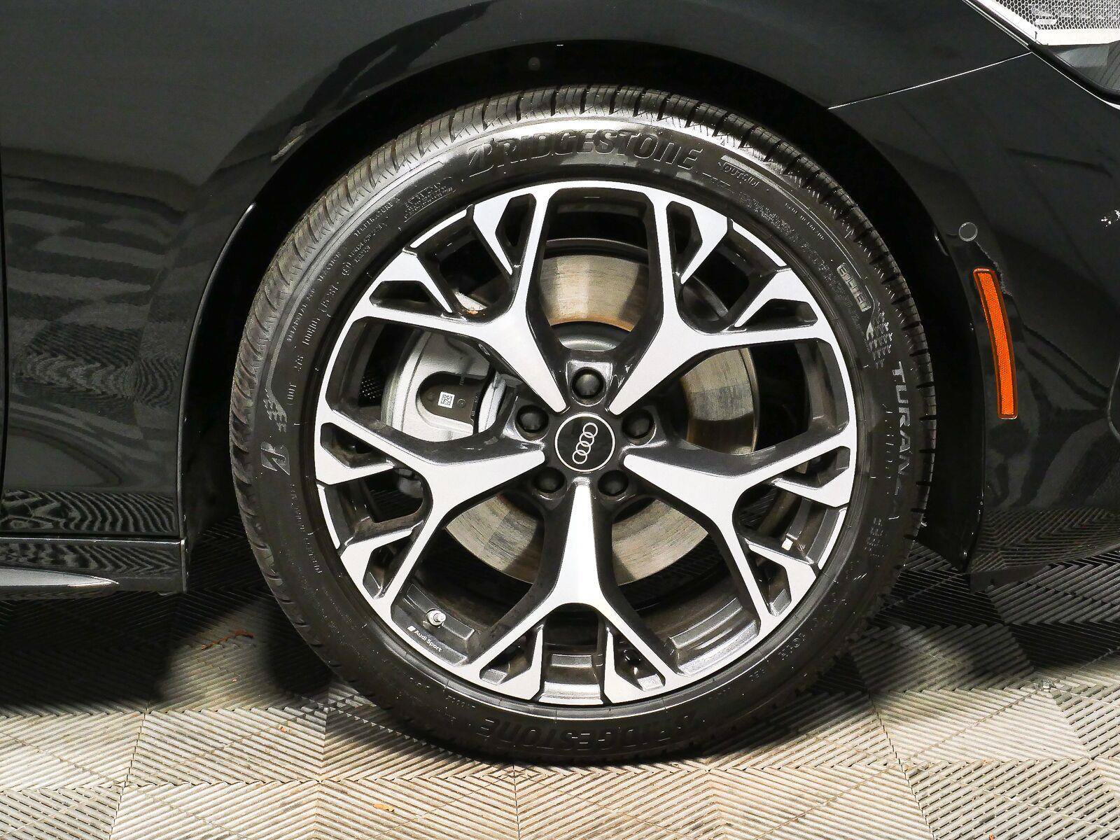 New 2026 Audi A6 Premium Plus AWD/4WD image 40