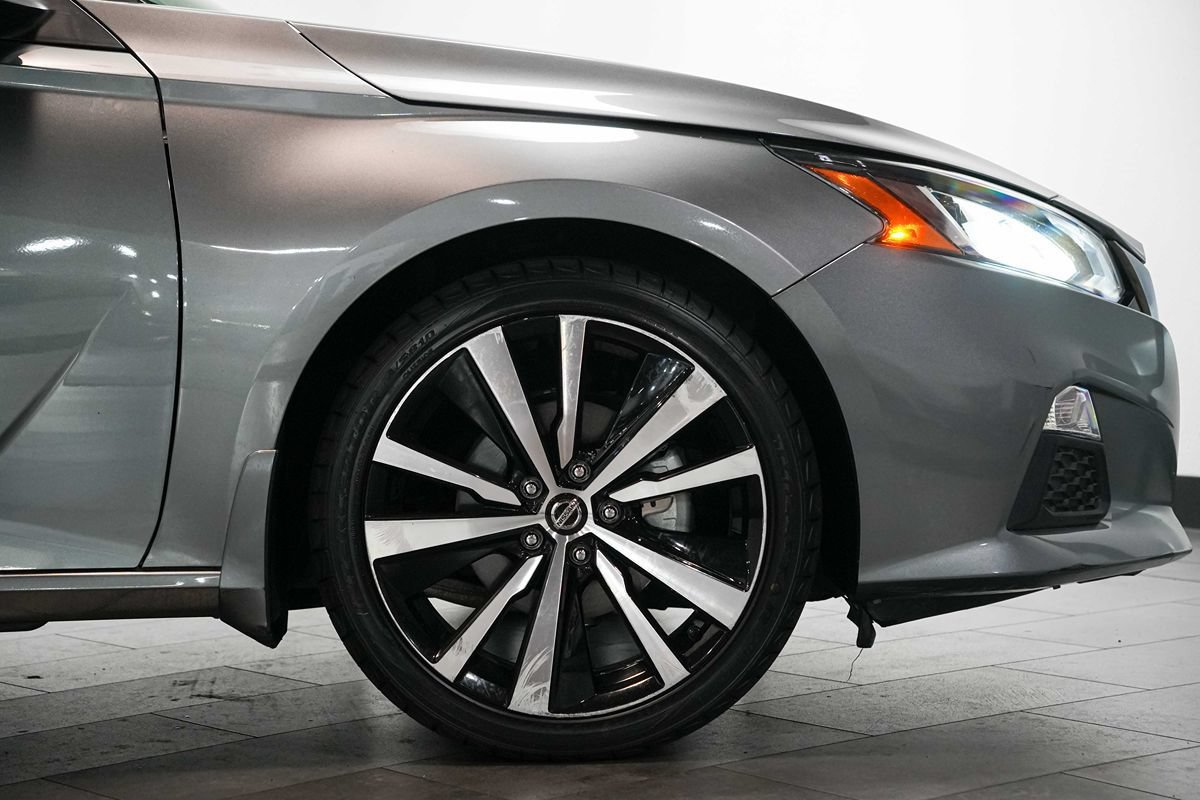 Used 2021 Nissan Altima 2.5 SR FWD image 9