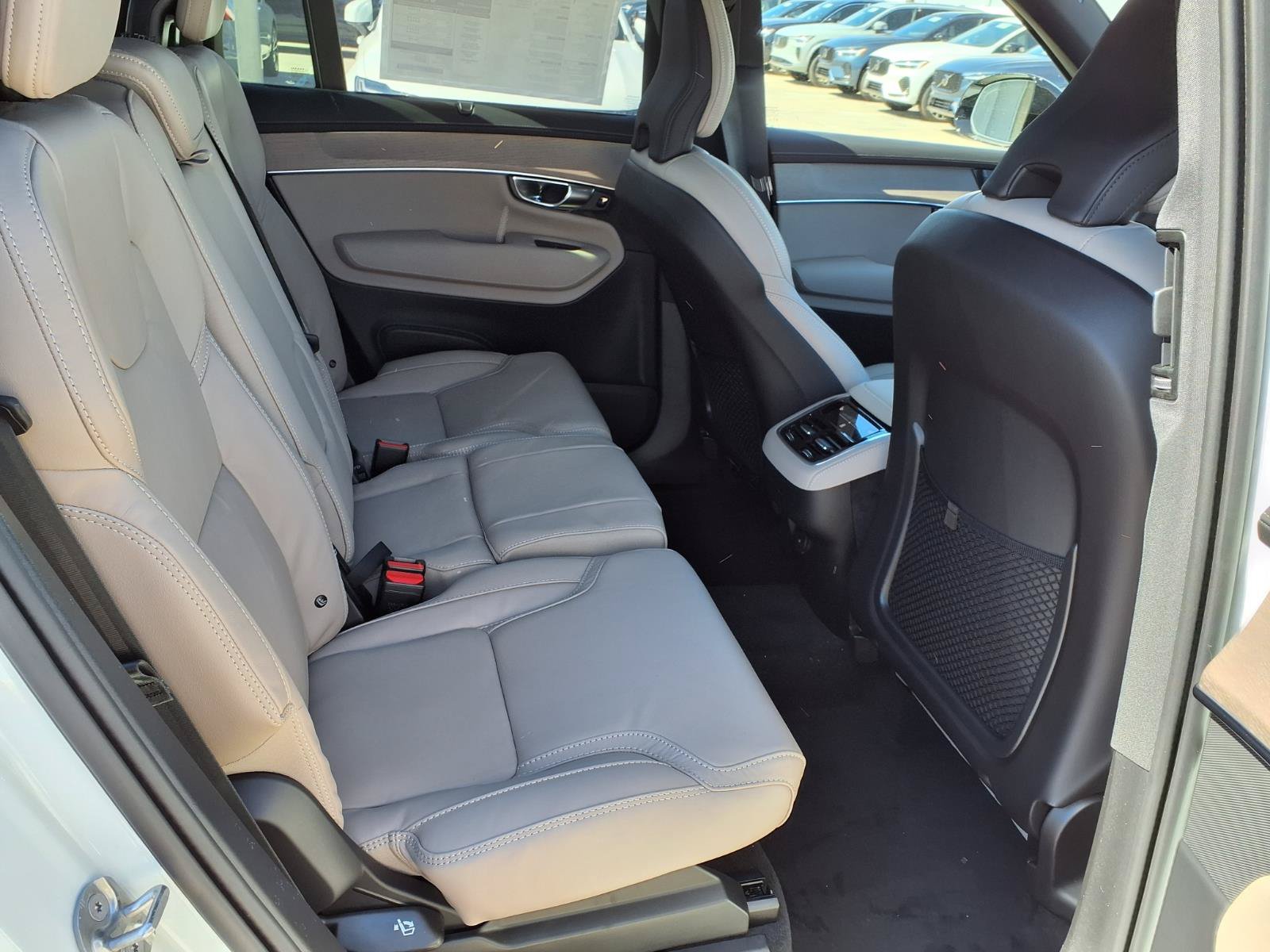 New 2026 Volvo XC90 B6 Ultra w/ Protection Package Premier AWD/4WD image 10