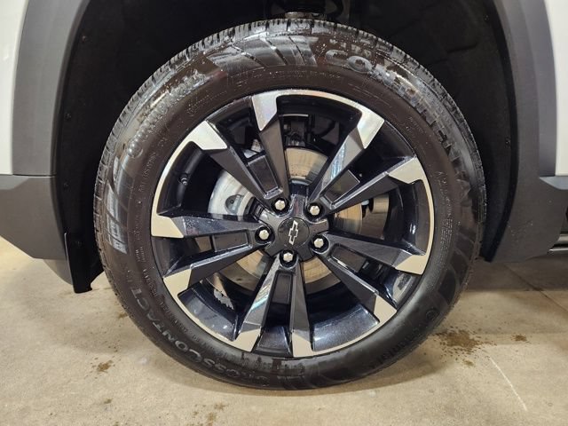 Certified 2025 Chevrolet Equinox RS AWD/4WD image 11