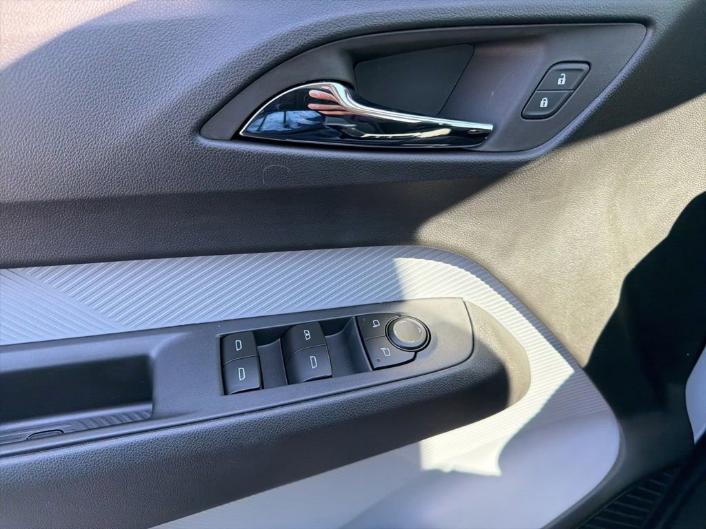 New 2027 Chevrolet Bolt LT FWD image 34