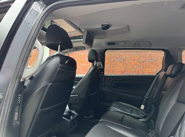 Used 2023 Honda Odyssey Touring image 11