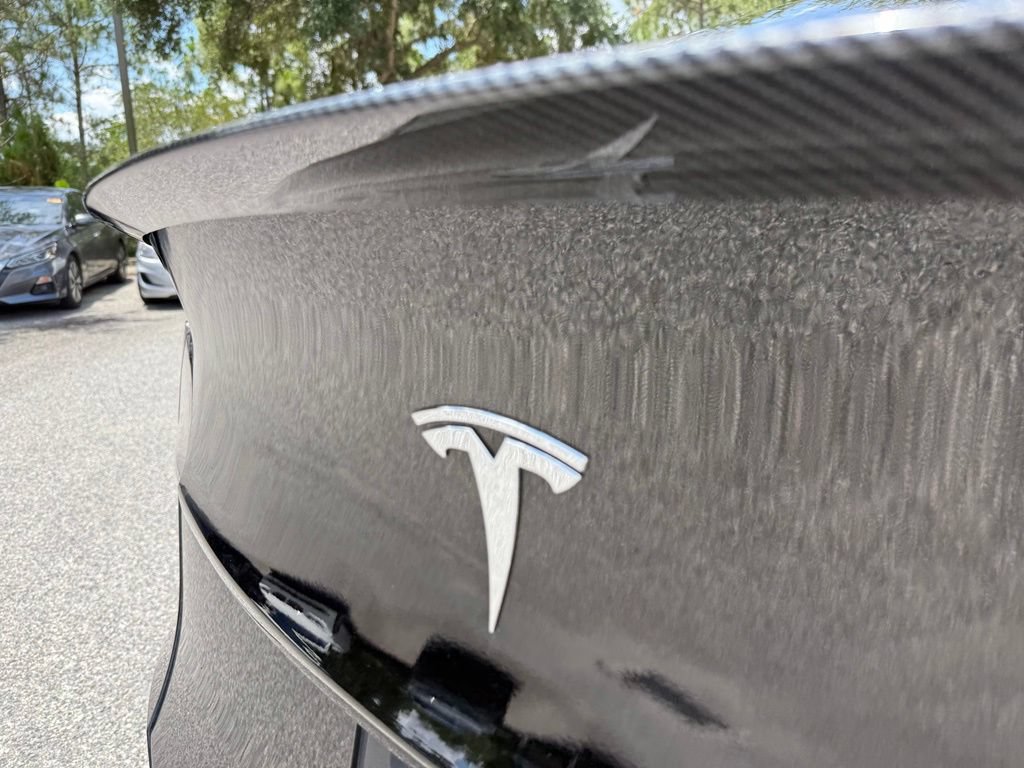 Used 2022 Tesla Model Y Long Range AWD/4WD image 12