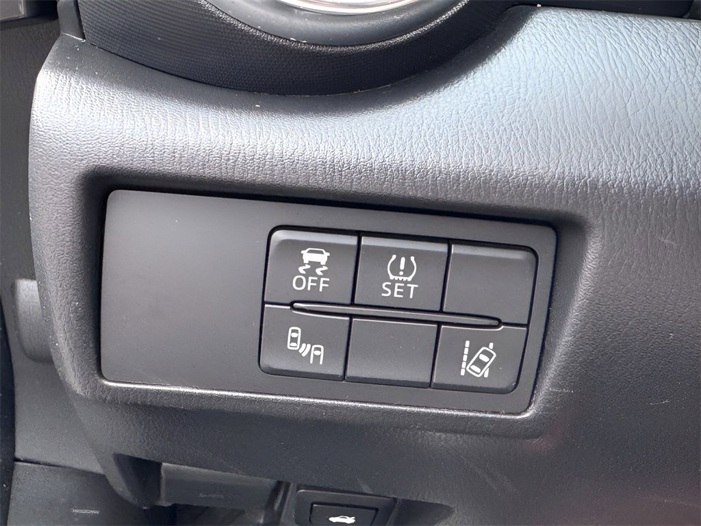 Used 2017 MAZDA MX-5 Miata RF Grand Touring image 32